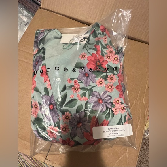 NWT Dance & Marvel Sensational Floral Tiered Mini Dress - Picture 13 of 13